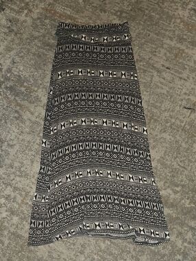 B Jewel A Line Aztek Geometric Print Black & White Maxi Skirt - Size L